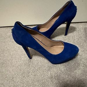 Vince Camuto blue suede studded pumps